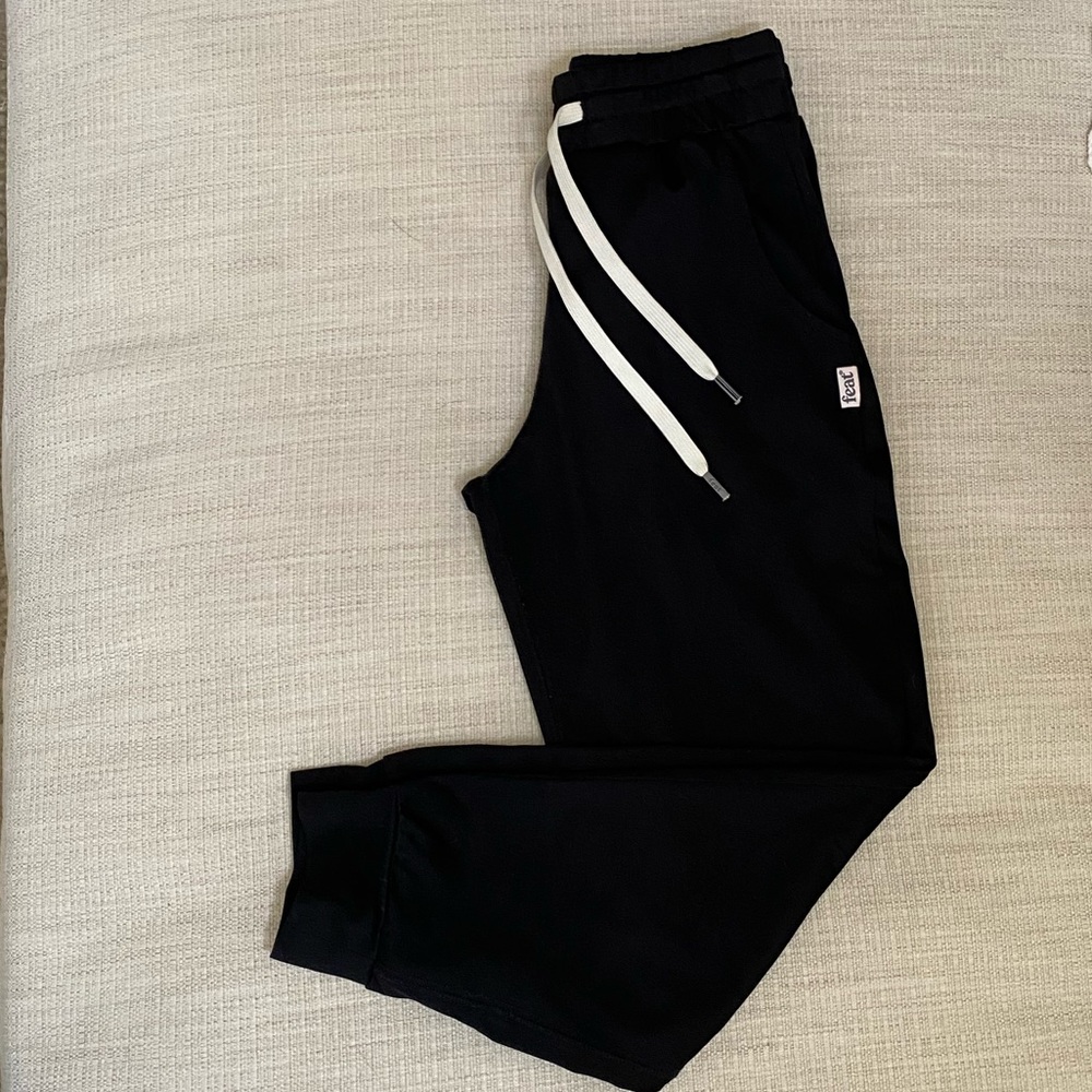 Feat brand Women’s jogger